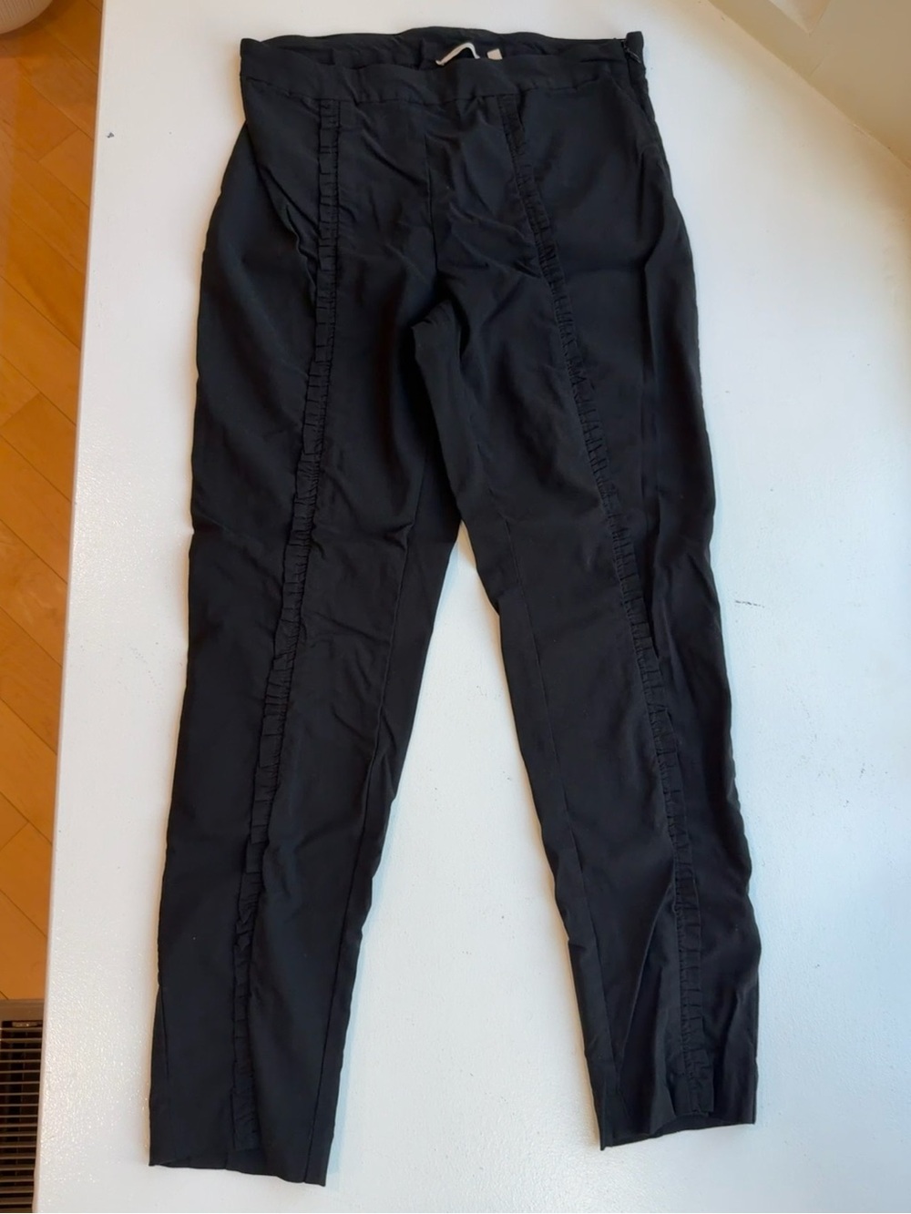 Soft Surroundings Black Rochelle Ruffle Straight Leg Ankle Pants Women’s Medium